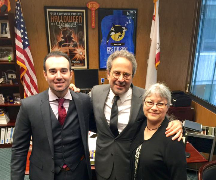 John Hargrove with Assemblyman Richard Bloom, D-Santa Monica, and Dr. Naomi Rose of the Animal Welfare Institute. Image: Jennifer Fearing