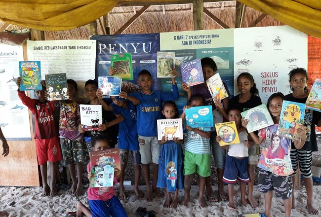 Kids learn the value of marine conservation, Flores, Indonesia.