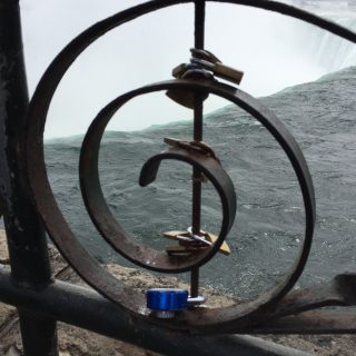 Love locks Niagara Falls, Ontario