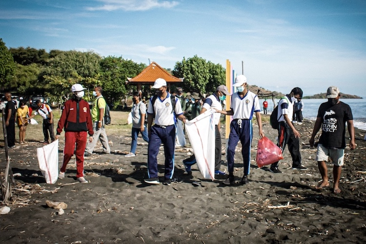 Every piece of trash picked up is one less piece that could end up in the oceans
