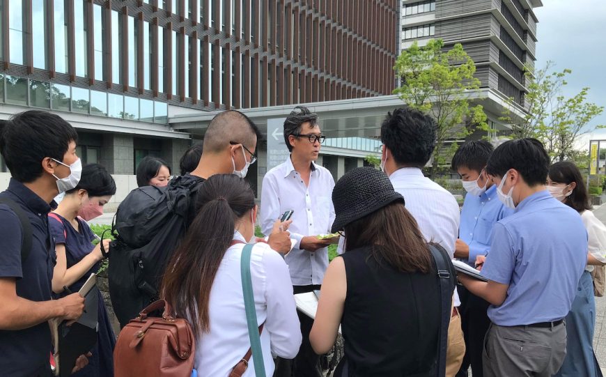 Featured image: Ren Yabuki of Life Investigation Agency (LIA) speaks to journalists in front of Wakayama district court August 22, 2022