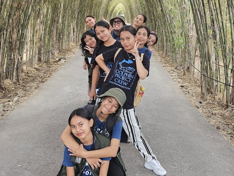 Umah Lumba Education Centre students visit the Menjangan Eco Farm, learning the importance of eco farming.